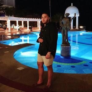 Meet your Posher, Dennis